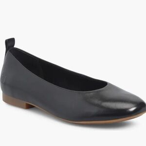 black ballet flats